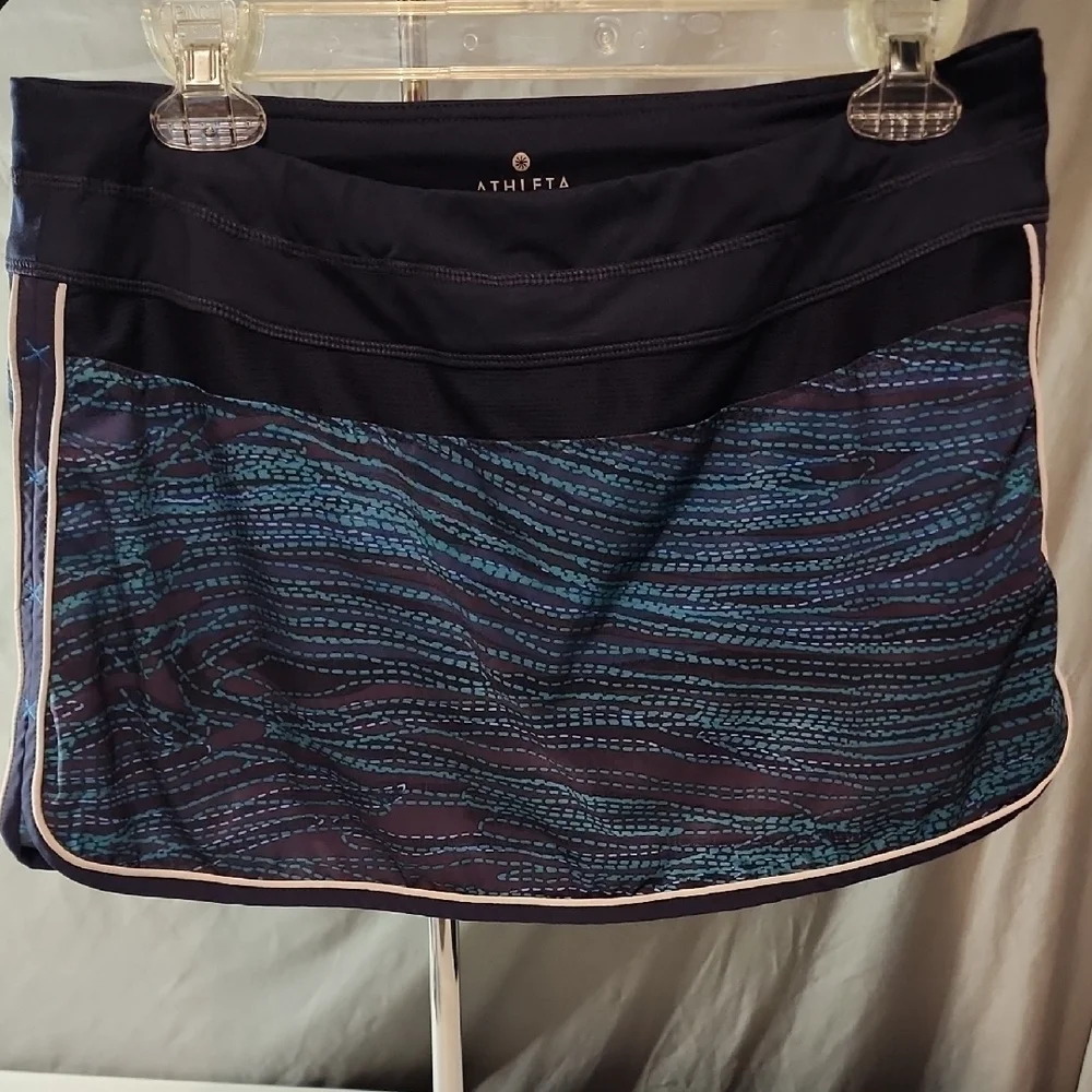 Athleta Navy and Teal Skort